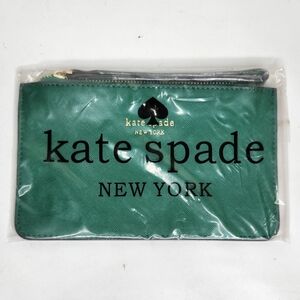 Kate Spade New York Wristlet Zippered Pouch Wallet NWT $88 Green NEW